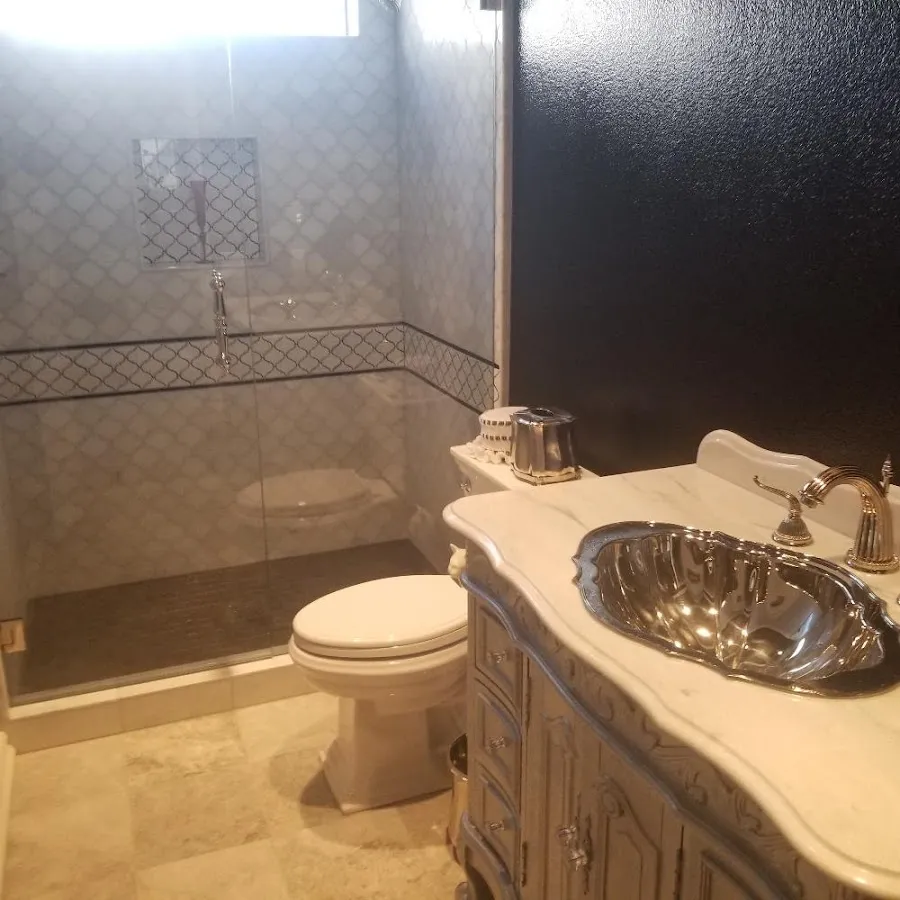 Professional plumbing work and bathroom remodeling in Montevideo